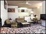 Cairns Tropic Sunrise Apartments Room